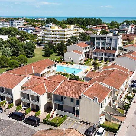 Apartamento Apartament With Swimming Pool Caorle