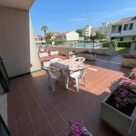 Apartament With Swimming Pool